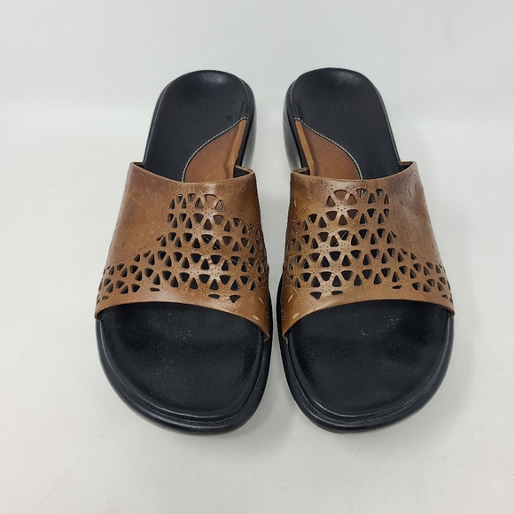 Clarks Indigo Brown Leather Cut Out Floral Sandals - Picture 2 of 8